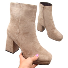 Stivaletti da donna in camoscio beige Jezzi RMR2288-2