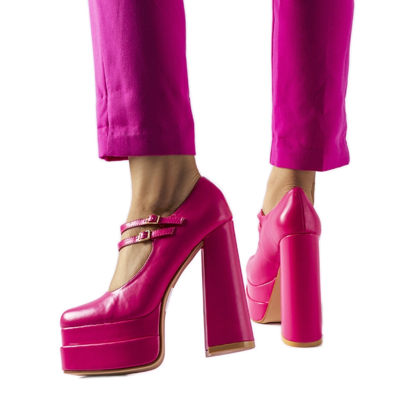 Décolleté rosa con tacco alto di Chouinard