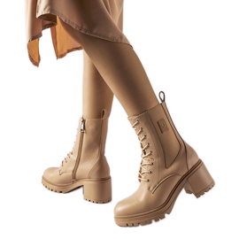 Stivaletti isolanti beige di Vinceza