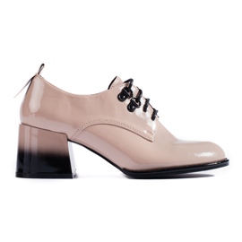 Scarpe stringate beige con tacco alto in vernice Shelovet
