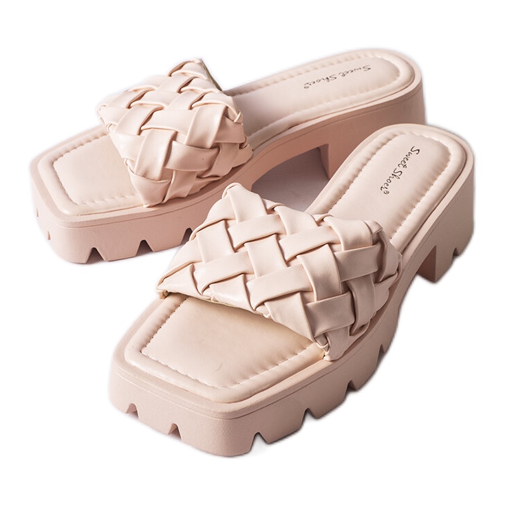 Pantofole rosa con suola da trattore di Lora