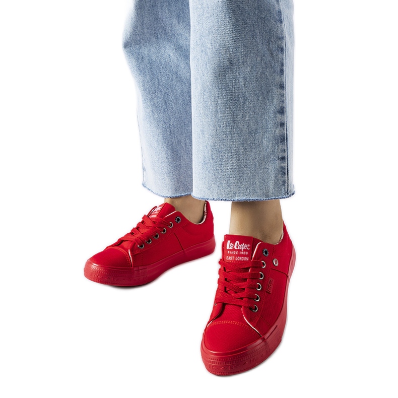 Sneakers in tessuto rosso di Lee Cooper