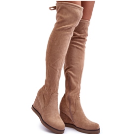 Stivali sopra il ginocchio Mephal in camoscio beige con zeppe