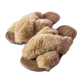 Pantofole beige decorate con pelliccia di Morano
