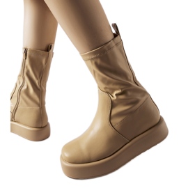 Stivaletti beige sulla piattaforma Shadid