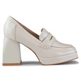 Scarpe da donna in vernice con tacco alto beige
