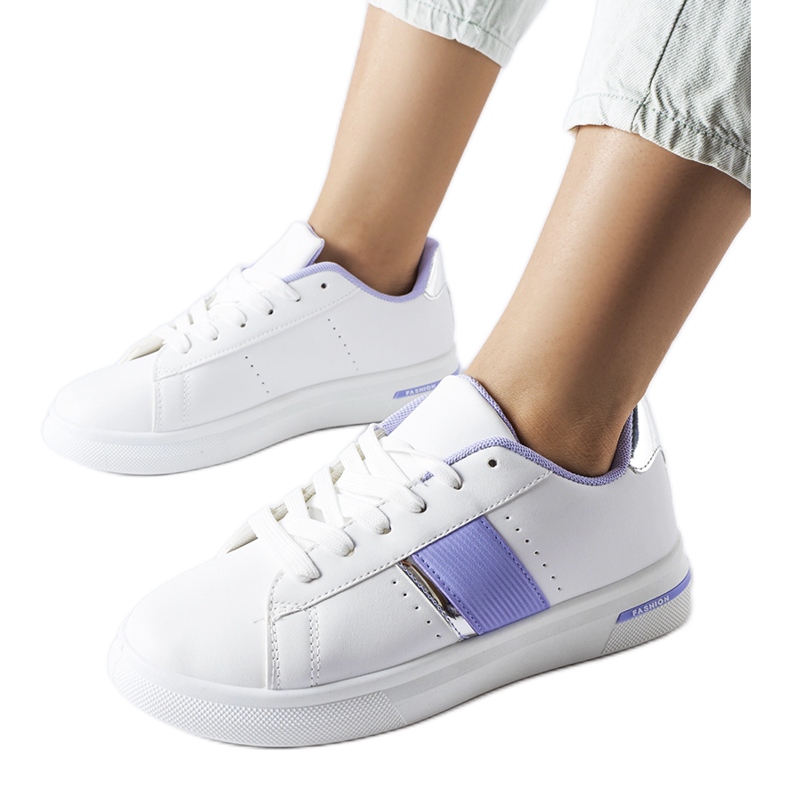 Scarpe sportive bianche con un accento Marei viola bianca