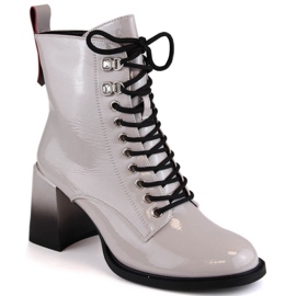 Stivaletti con tacco in vernice D&amp;A S.Barski Premium Collection W OLI225B
