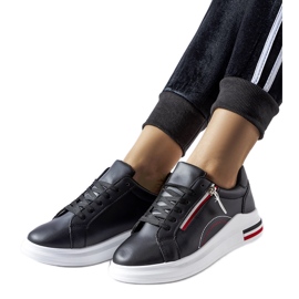Inna Sneakers Anaunia nere con suola bianca nero