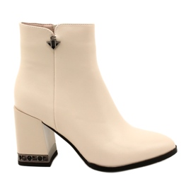 Stivaletti beige con decorazione sul tacco Filippo DBT4842/23 BE beige