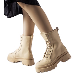 Stivali beige con finitura opaca di Thiery