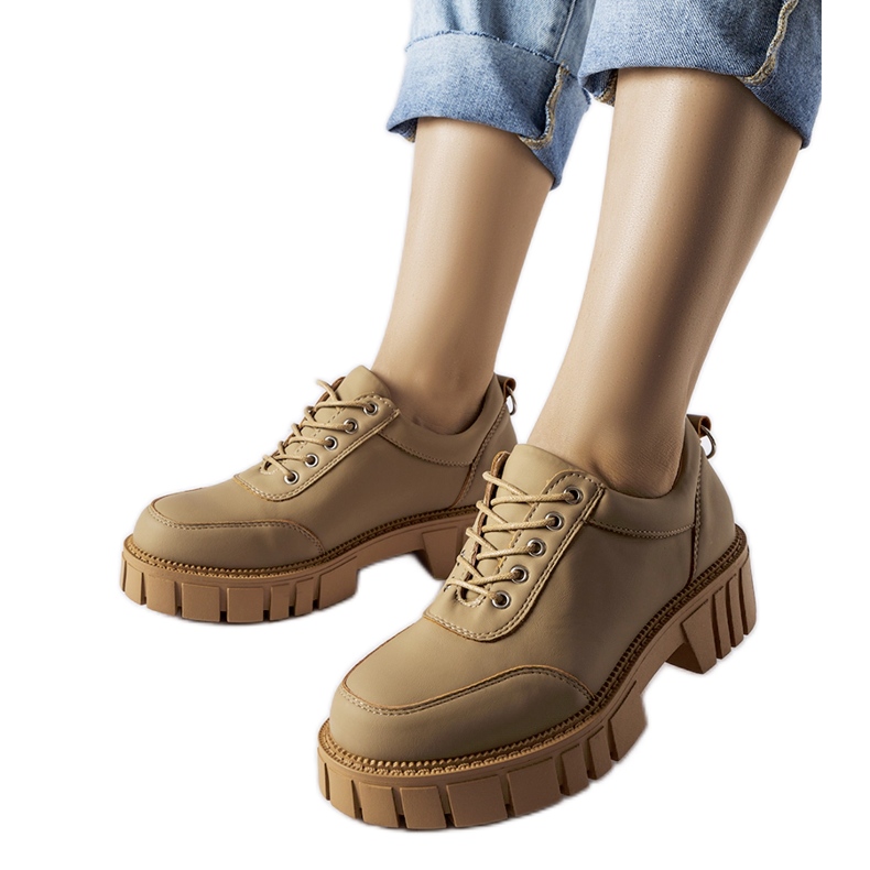 Scarpe marroni con finitura opaca di Severino beige