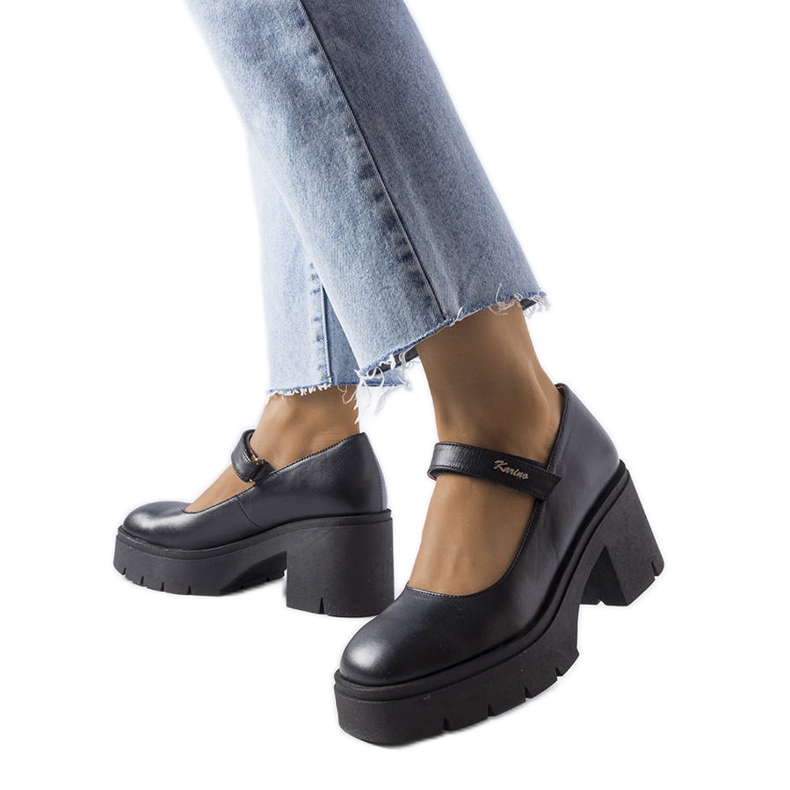 Décolleté Karino in pelle nera con tacco alto nero