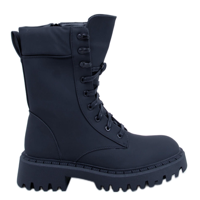 Tamas Nera allacciata da lavoro nero