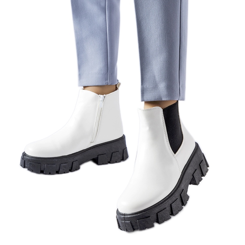 Massicci stivaletti Petronio bianchi e neri bianca