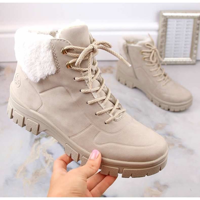 Stivaletti da donna comodi, isolanti, beige di Rieker