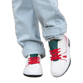 Inna Le scarpe bianche e rosse di Archie con la linguetta verde bianca