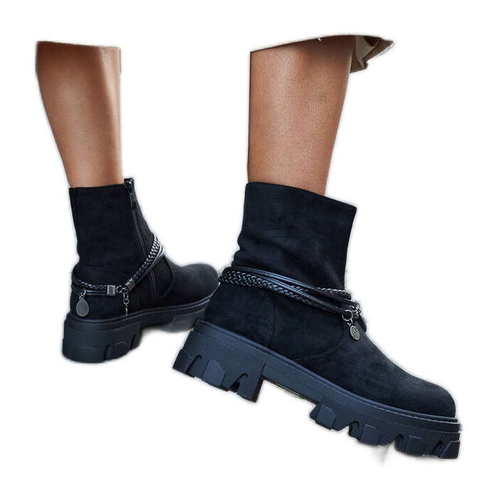 Stivaletti neri con braccialetto decorativo nero