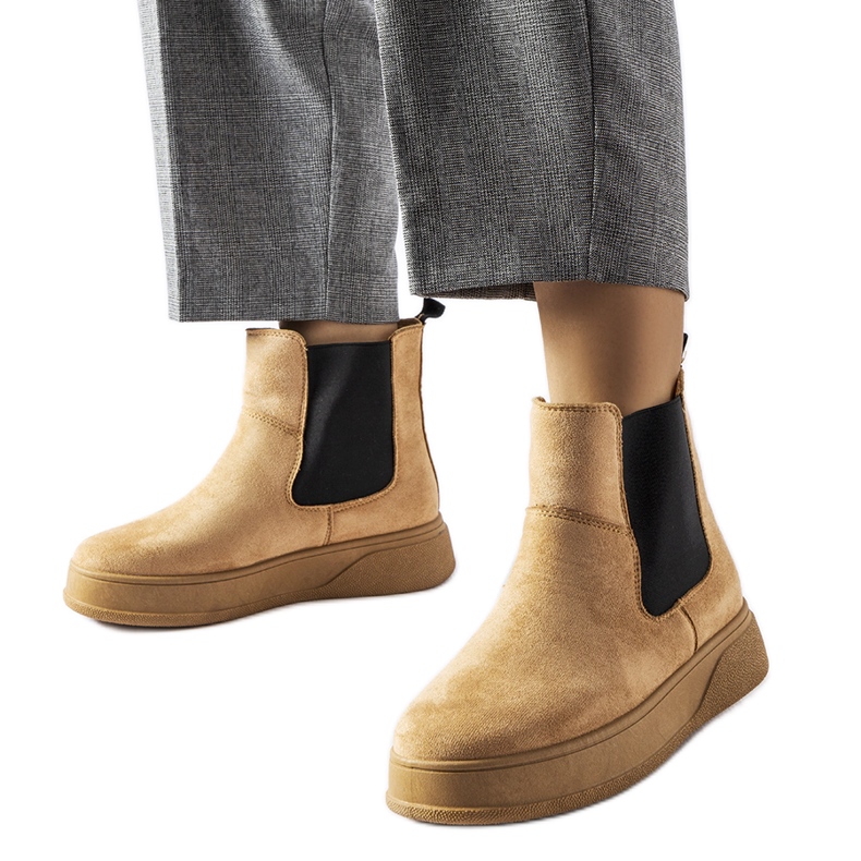 Stivaletti beige scuro sulla piattaforma Benilde