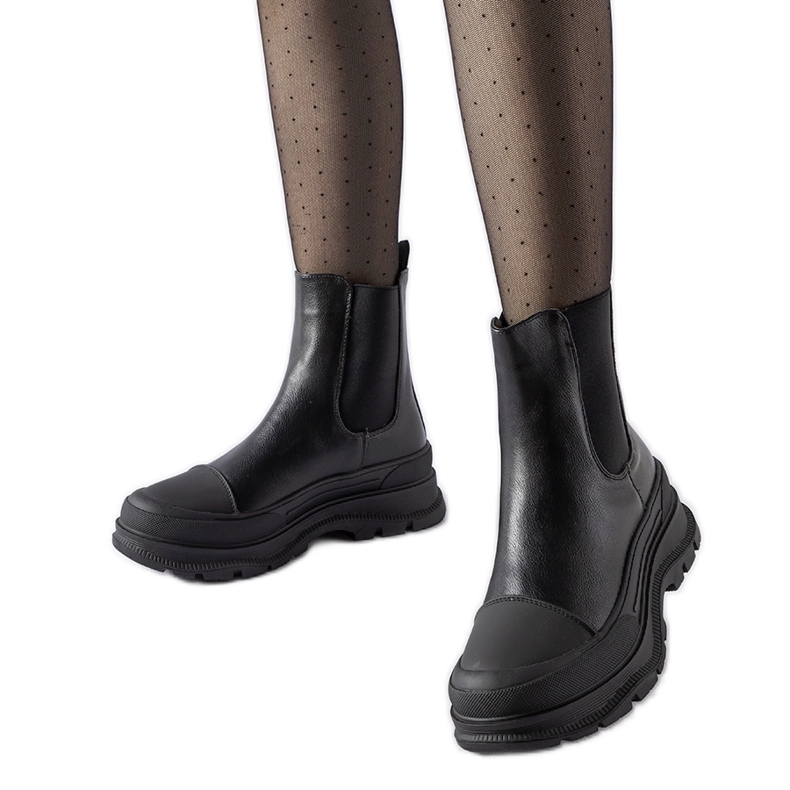 Stivaletti neri con suola sportiva Ermanno nero