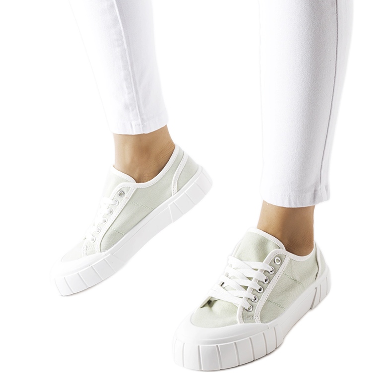 Sneakers verdi su una spessa piattaforma Egidio verde