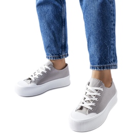 Sneakers grigie su una spessa piattaforma Fortunata grigio