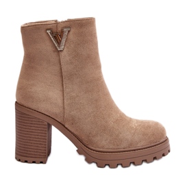 WJ2 Stivaletti da donna con tacco alto in pelle scamosciata con decorazione, Beige Strong