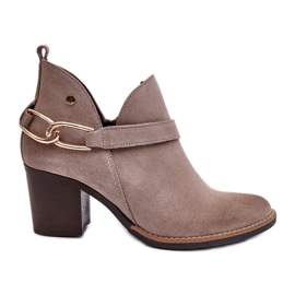 Stivali con tacco alto in pelle scamosciata da donna Maciejka 06247-04 Beige
