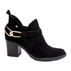 Stivali con tacco alto in pelle scamosciata da donna Maciejka 06247-01 Nero