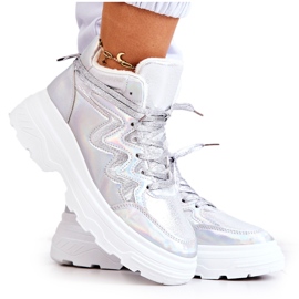 Scarpe sportive isolate da donna in argento