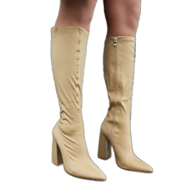 Stivali beige con tacco alto di Kemp