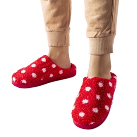 Calde pantofole rosse con pois bianchi di Laino rosso