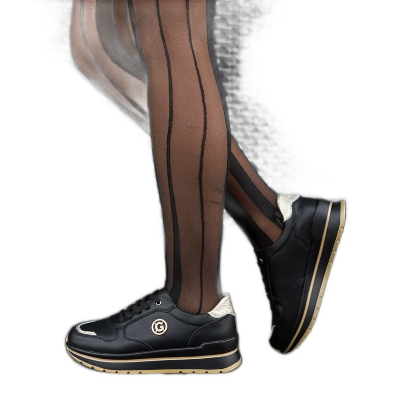 Scarpe in pelle nera con strass nero