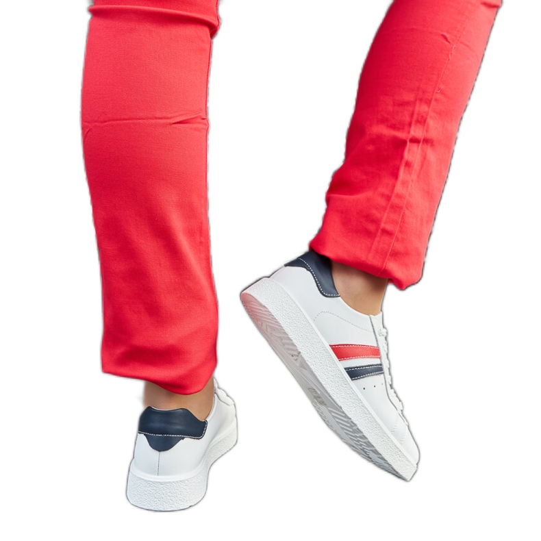 Sneakers stringate in pelle bianca