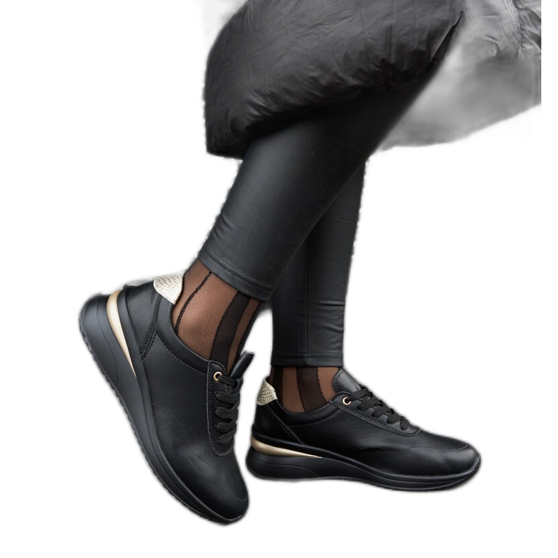 Sneakers con zeppa in pelle nera di Federico nero