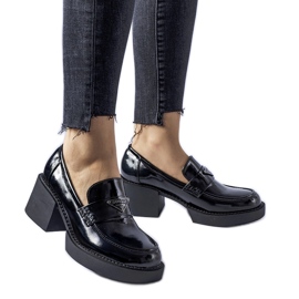 Mocassini in vernice nera con tacco Hobbs nero