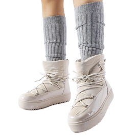 Doposci in vernice beige con fascia elastica di Calogero