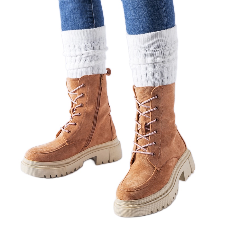 Sneaker rosse con massiccia suola Riel rosso
