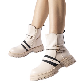 Stivali Laderoute isolati beige