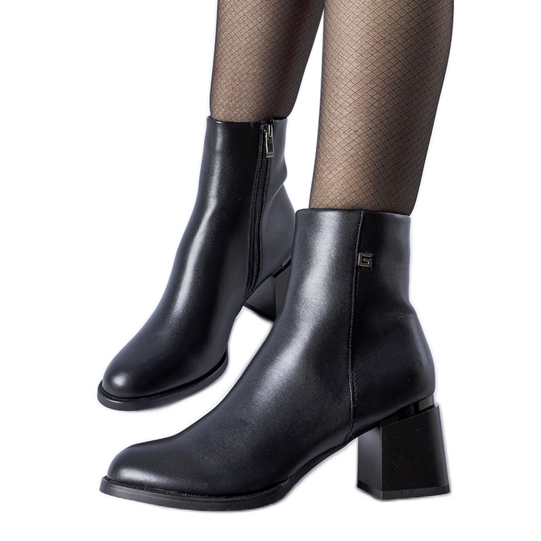 Stivaletti Fleurette con tacco alto isolati neri nero
