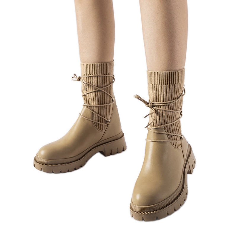 Stivaletti a calzino beige con lacci di Eliot