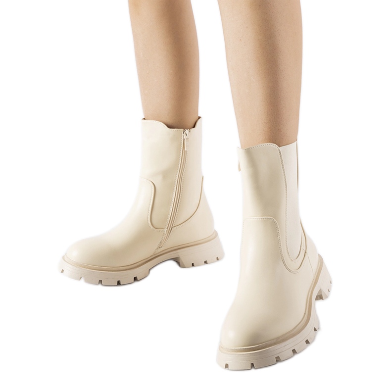 Stivaletti classici Pleasanton isolati beige