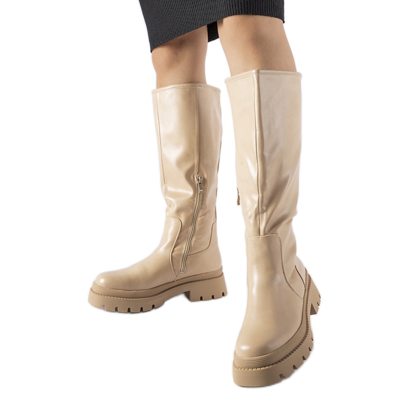 Stivali Christien classici piatti beige