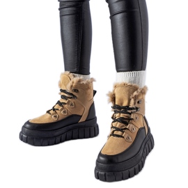 Stivaletti beige con massiccia suola Cervantes