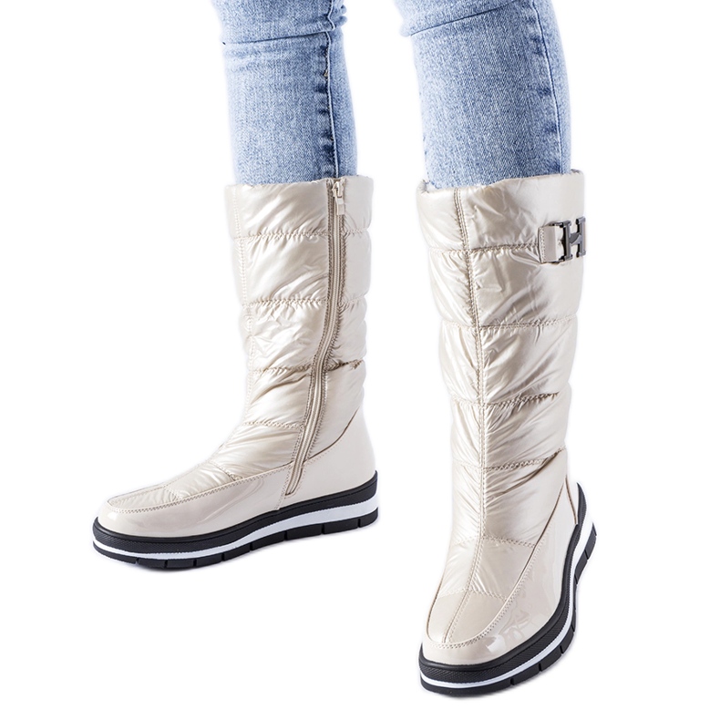 Doposci alti isolanti beige di Settimo