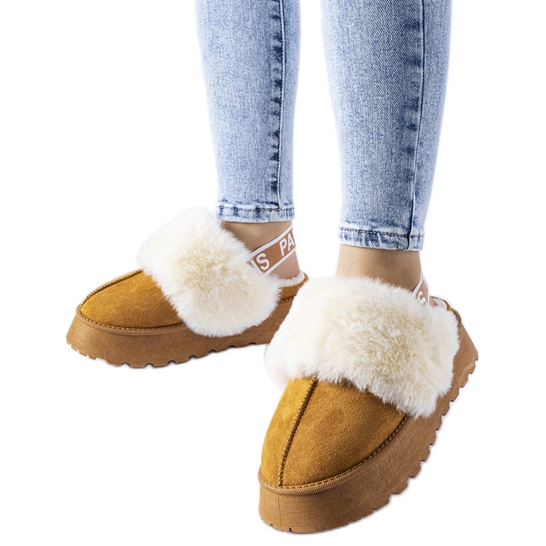 Ciabatte marroni con elastico e pelo chiaro di Sangro marrone