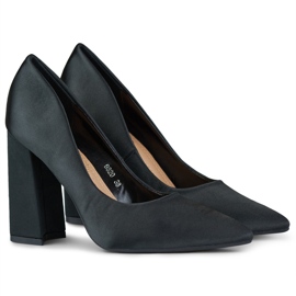Décolleté da donna con tacco alto in raso nero