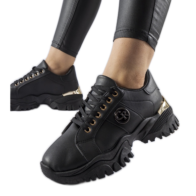 Sneakers nere con massiccia suola Arpaia nero