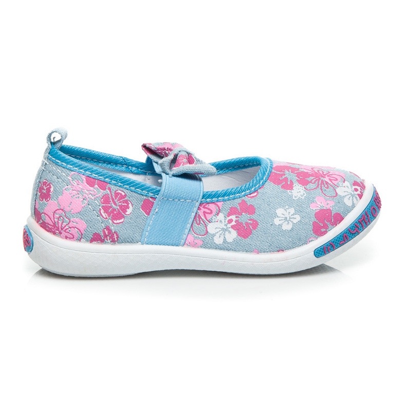 Miss Ballerina con un fiocco blu