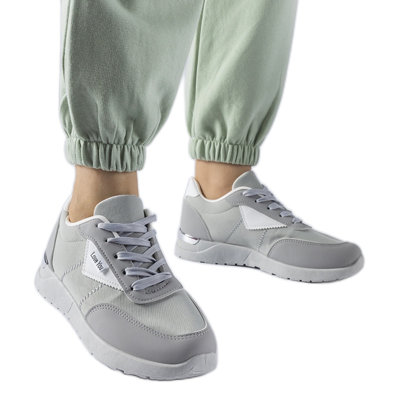 Sneakers in tessuto grigio di Geraldino